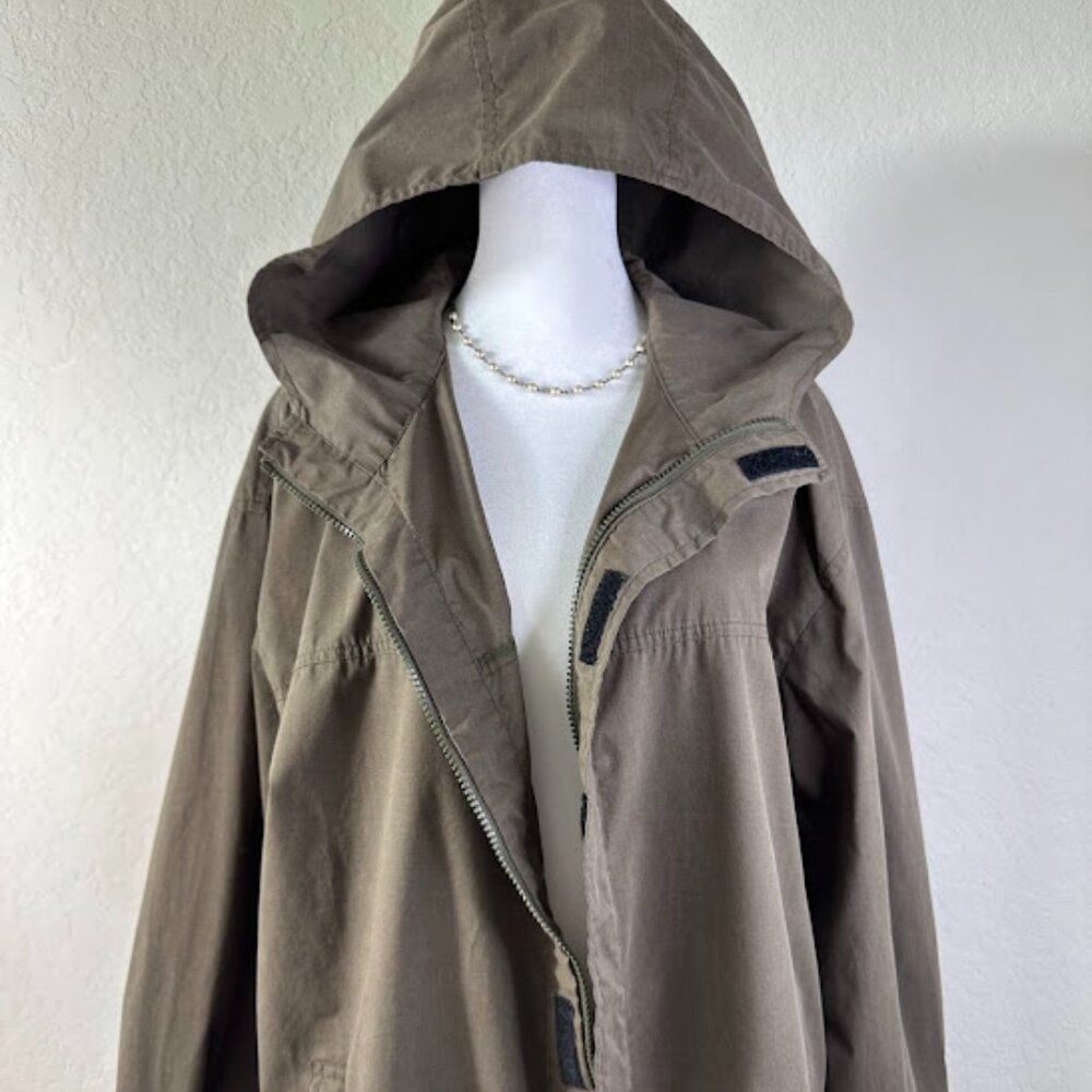 Barneys New York Army Green Light Hooded Jacket Large